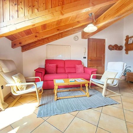Casa Alpina - Sarre Apartment Aosta Room photo