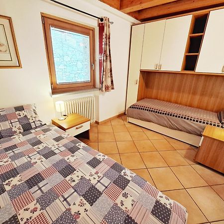 Casa Alpina - Sarre Apartment Aosta Room photo