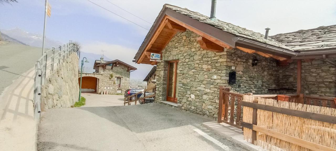 Casa Alpina - Sarre Apartment Aosta Exterior photo