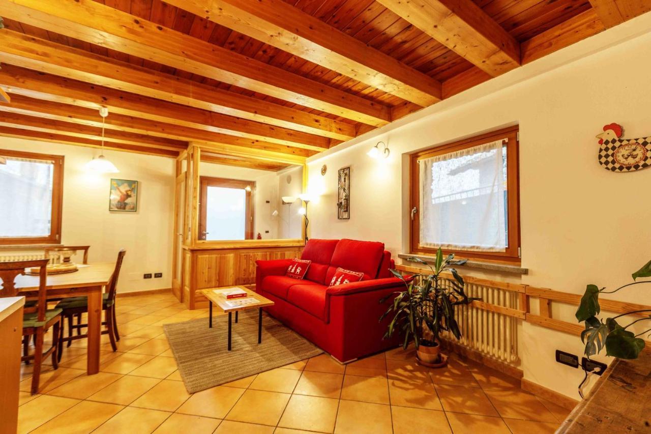 Casa Alpina - Sarre Apartment Aosta Exterior photo