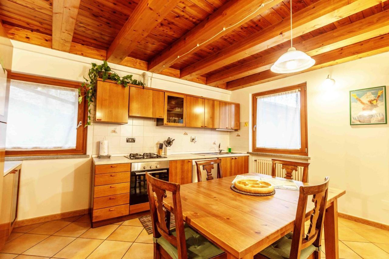 Casa Alpina - Sarre Apartment Aosta Exterior photo